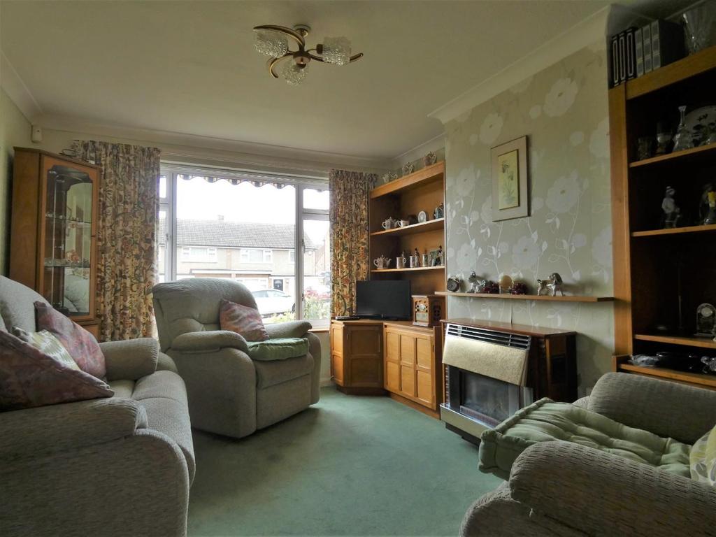 Pepper Hill, Gravesend, Kent 3 bed semidetached house £365,000