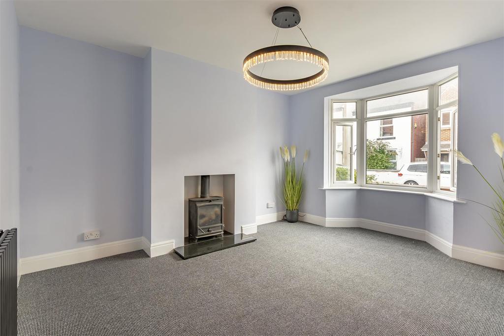 College Street, Long Eaton 3 bed semidetached house for sale £240,000