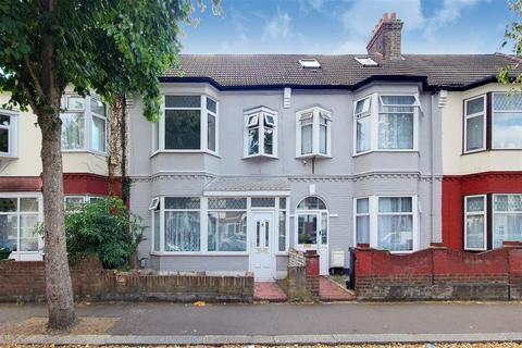 3 bedroom terraced house for sale - Avondale Road, London