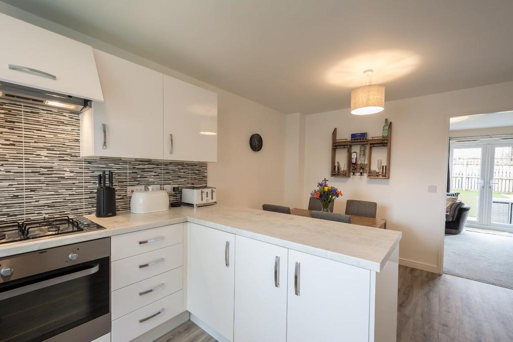 Pollard Road, Hapton, Burnley 3 bed semidetached house £185,000