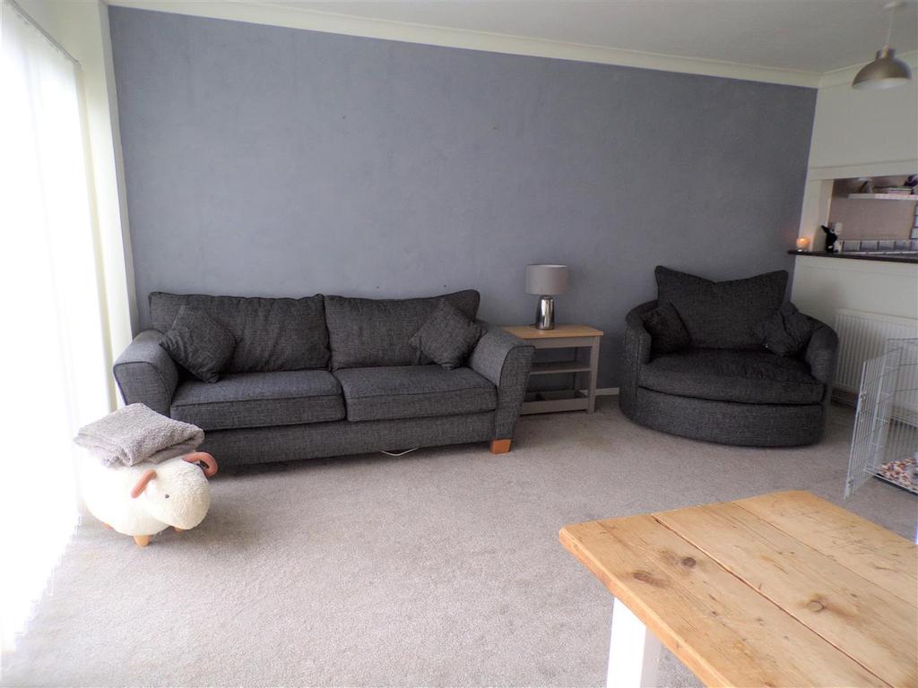 Green Lane, Rugeley 3 bed terraced house £180,000