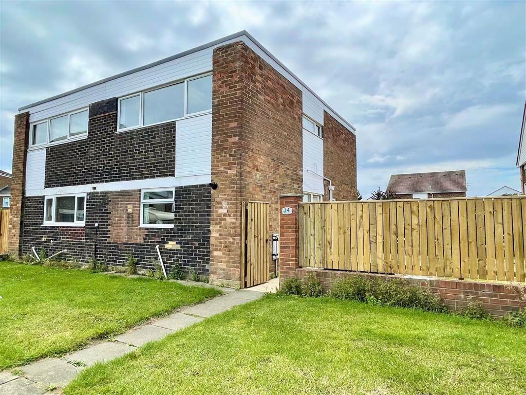 Burns Close, South Shields 3 bed semidetached house £625 pcm (£144 pw)