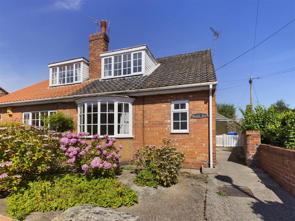 Main Street, Sewerby 3 bed semidetached bungalow £225,000