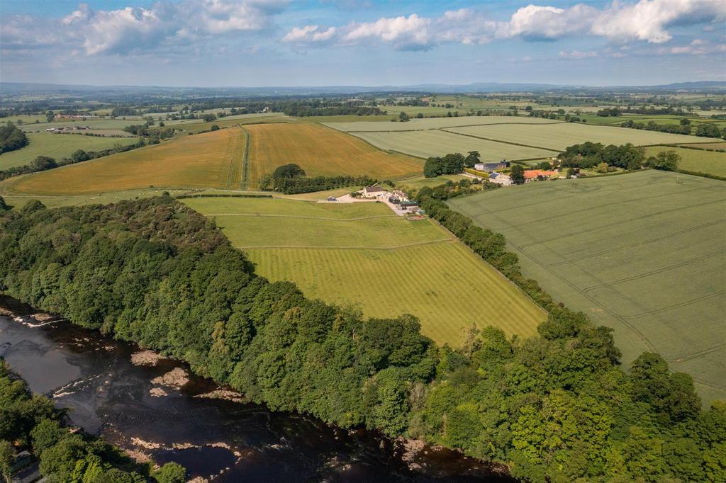 Highcliffe Farm, Winston 4 bed country house £1,495,000