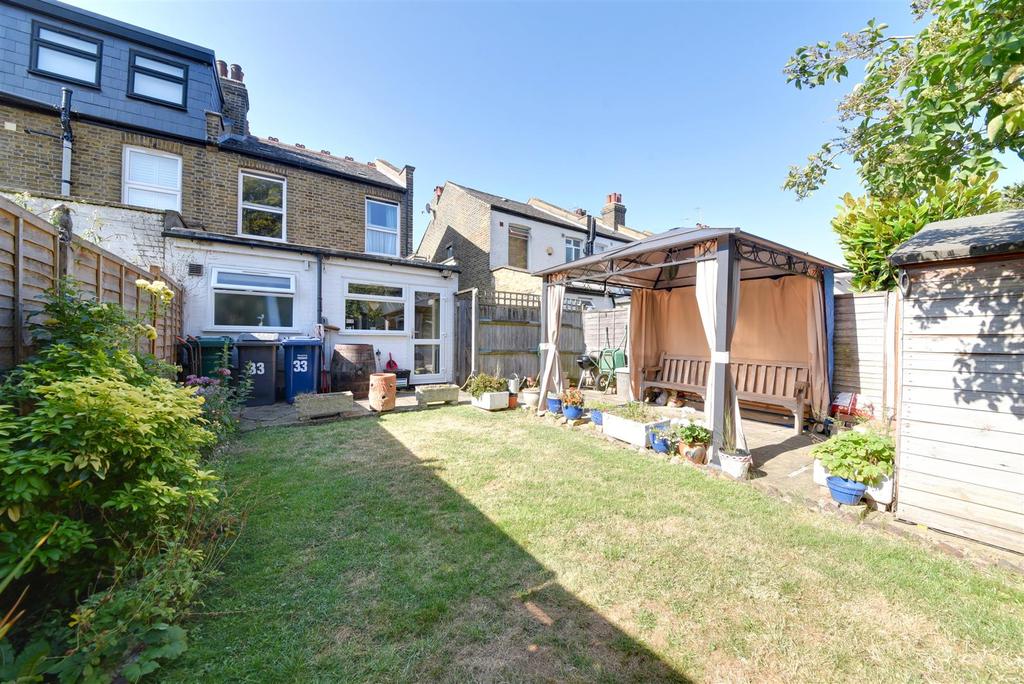 Green Road, Whetstone, N20 3 bed house £625,000