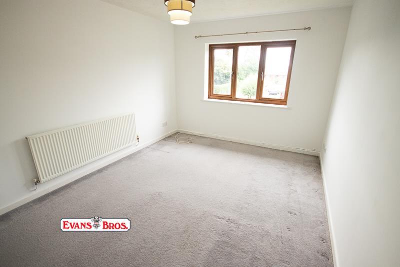 Burgess Meadows, Johnstown, Carmarthen 2 bed flat £122,500