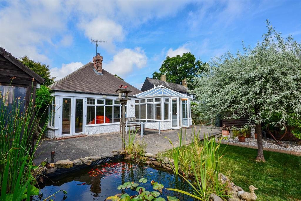 Powdermill Lane, Battle 3 bed detached bungalow for sale £650,000