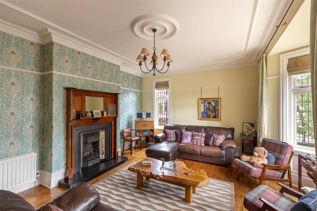 Moorfield, High West Jesmond... 4 bed end of terrace house £535,000