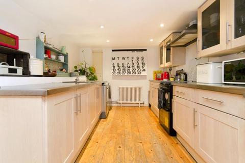 60 Glenarm Road, London, E5 0LZ