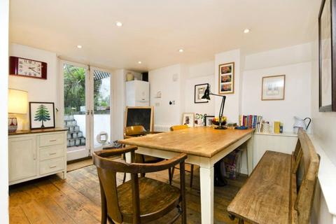 60 Glenarm Road, London, E5 0LZ