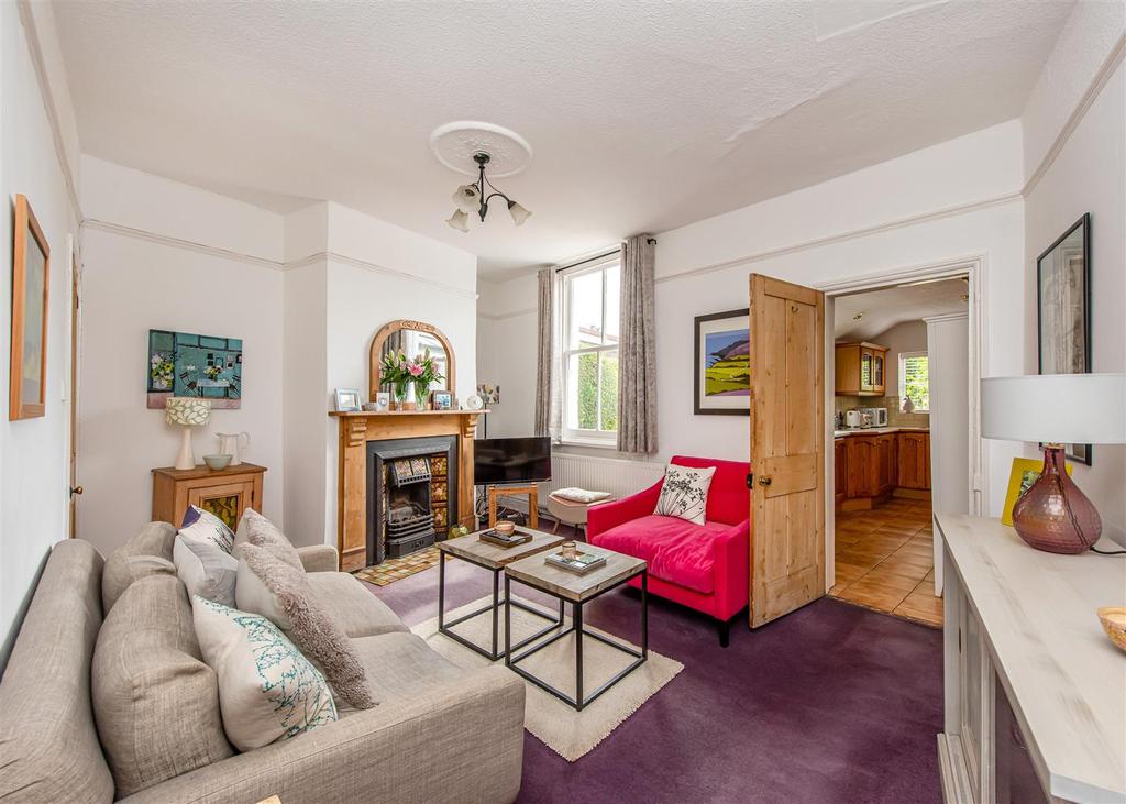 19 Redhouse Road, Tettenhall 2 bed terraced house for sale £259,950