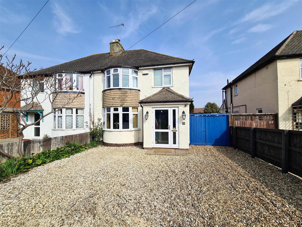 Westfield Avenue, Brockworth, Gloucester, GL3 4AX 3 bed semidetached
