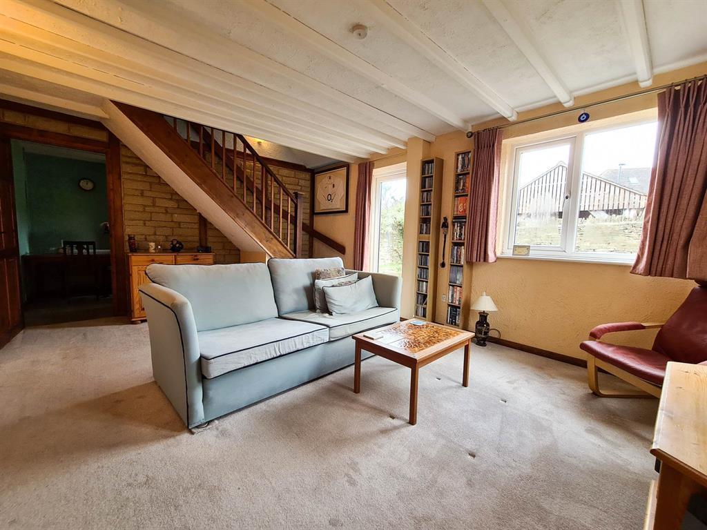 Farriers Croft, Bussage, Stroud, GL6 8JW 2 bed terraced house £225,000