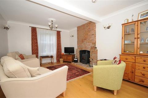 114 Bath Road, Stroud, GL5 3NX