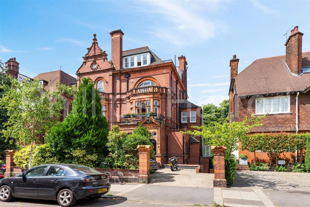 Eton Avenue, Belsize Park, NW3 1 bed apartment £495,000