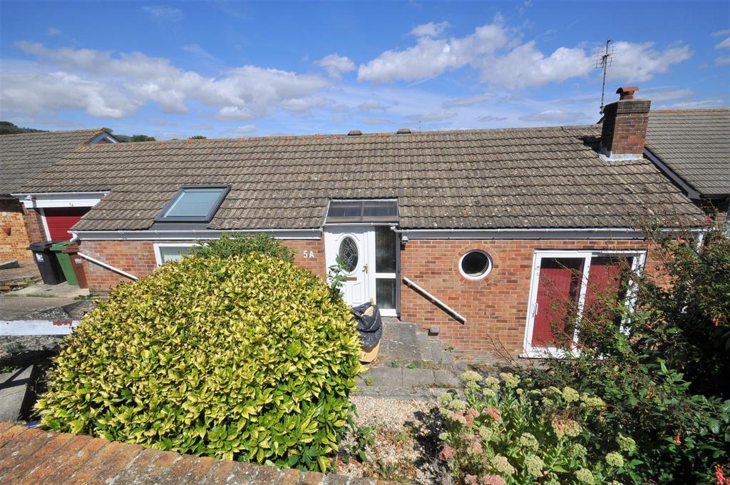 Twineham Road, Eastbourne 2 bed detached house £345,000