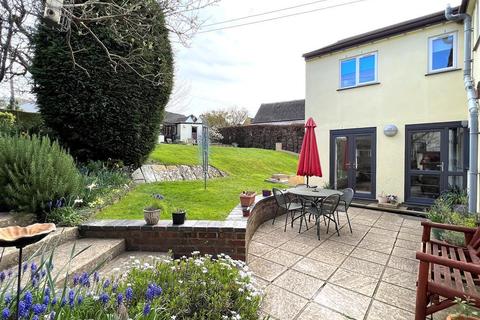 287 Bath Road, Stroud, GL5 3NS