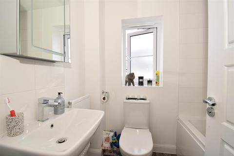 1 Clutterbuck Close, Leonard Stanley, Stonehouse, GL10 3GH