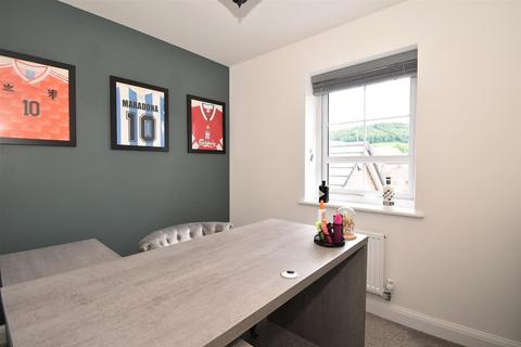 1 Clutterbuck Close, Leonard Stanley, Stonehouse, GL10 3GH