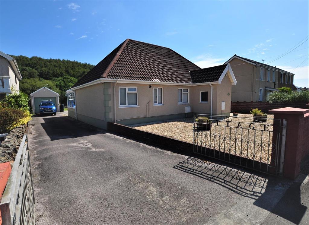 Lando Road, Pembrey, Burry Port 3 bed detached bungalow for sale £340,000