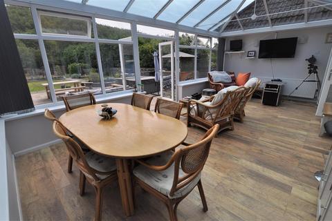56 Lando Road, Burry Port, SA16 0YB