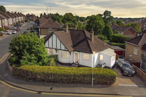 6 Cedar Walk, Hemel Hempstead, HP3 9EB