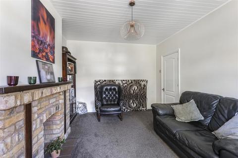 6 Cedar Walk, Hemel Hempstead, HP3 9EB