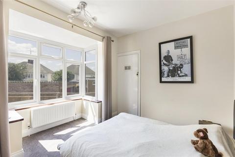 6 Cedar Walk, Hemel Hempstead, HP3 9EB