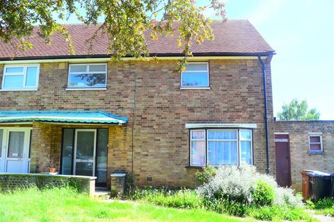 3 bedroom terraced house to rent - South Oval, Kings Heath, Northampton, Northamptonshire, NN5