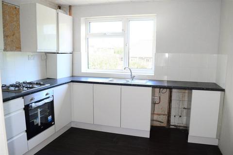 3 bedroom terraced house to rent - South Oval, Kings Heath, Northampton, Northamptonshire, NN5