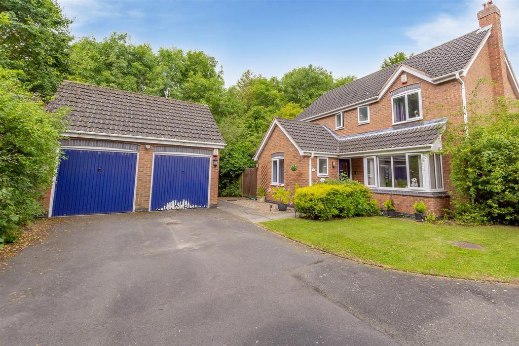 Knightsbridge Drive, Nuthall 4 bed detached house for sale £390,000