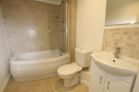 2 bedroom flat to rent - The Grange 162-166, Glendale Gardens, Leigh on Sea