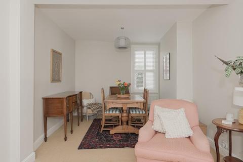 32 Lindsay Road, Worcester Park, KT4 8LE