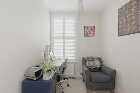 32 Lindsay Road, Worcester Park, KT4 8LE