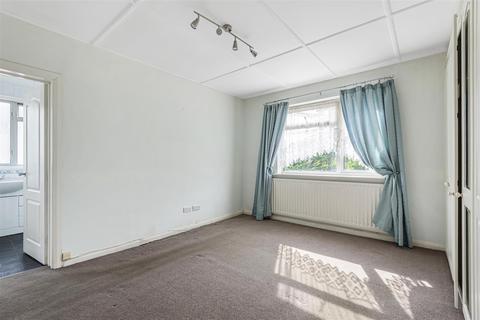 11 Clandon Close, Epsom, KT17 2NH