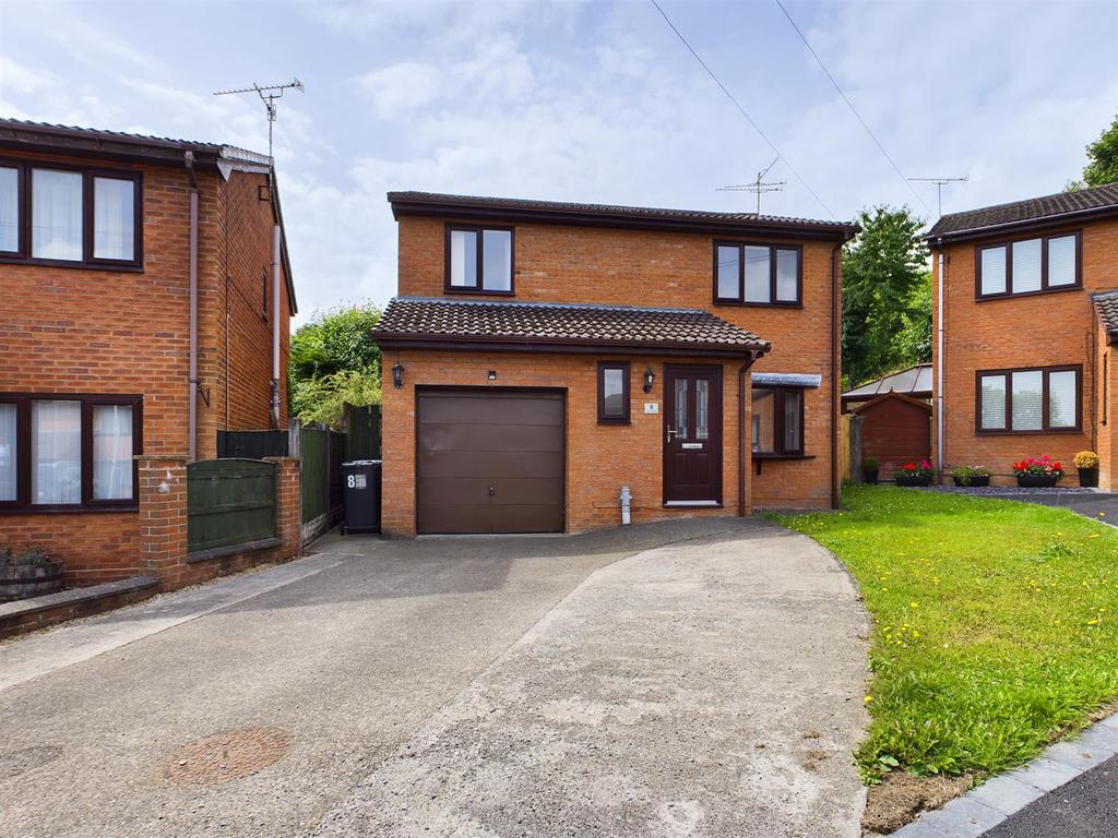 St. Albans Heights, Tanyfron, Wrexham 4 bed detached house for sale £260,000