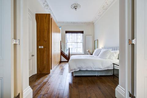 1 bedroom apartment to rent, Ennismore Gardens SW7