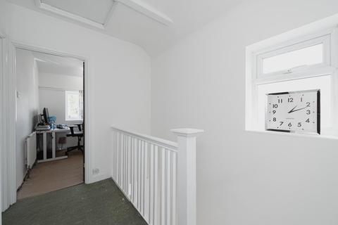 351 Kingston Road, Epsom, KT19 0BS