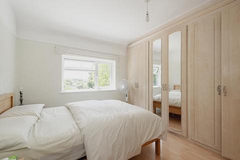351 Kingston Road, Epsom, KT19 0BS
