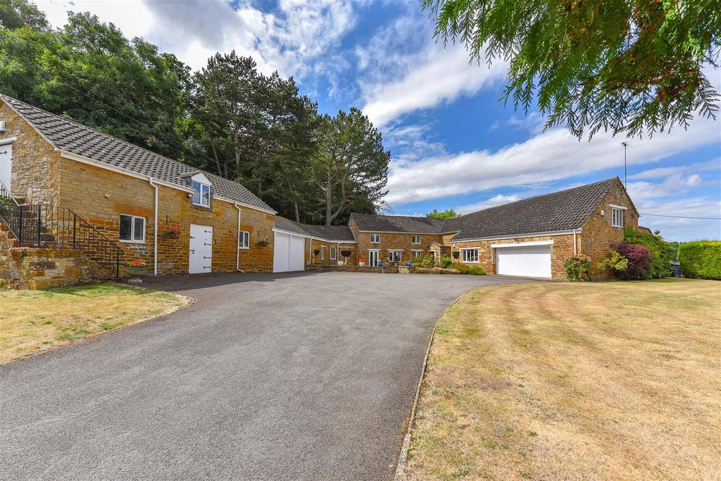 Lower Harlestone, Northampton 5 bed detached house for sale £1,100,000