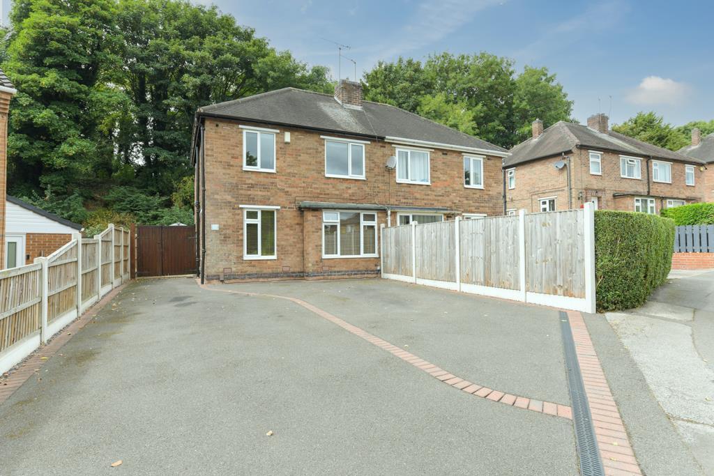 Coronation Walk, Gedling, Nottingham 3 bed semidetached house £275,000
