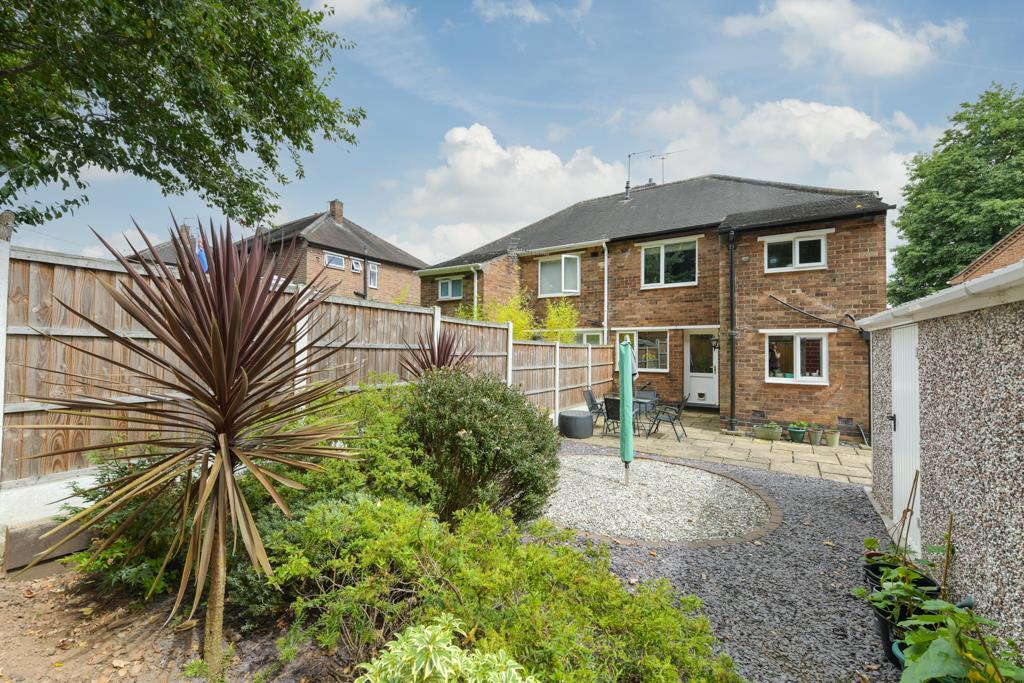 Coronation Walk, Gedling, Nottingham 3 bed semidetached house £275,000