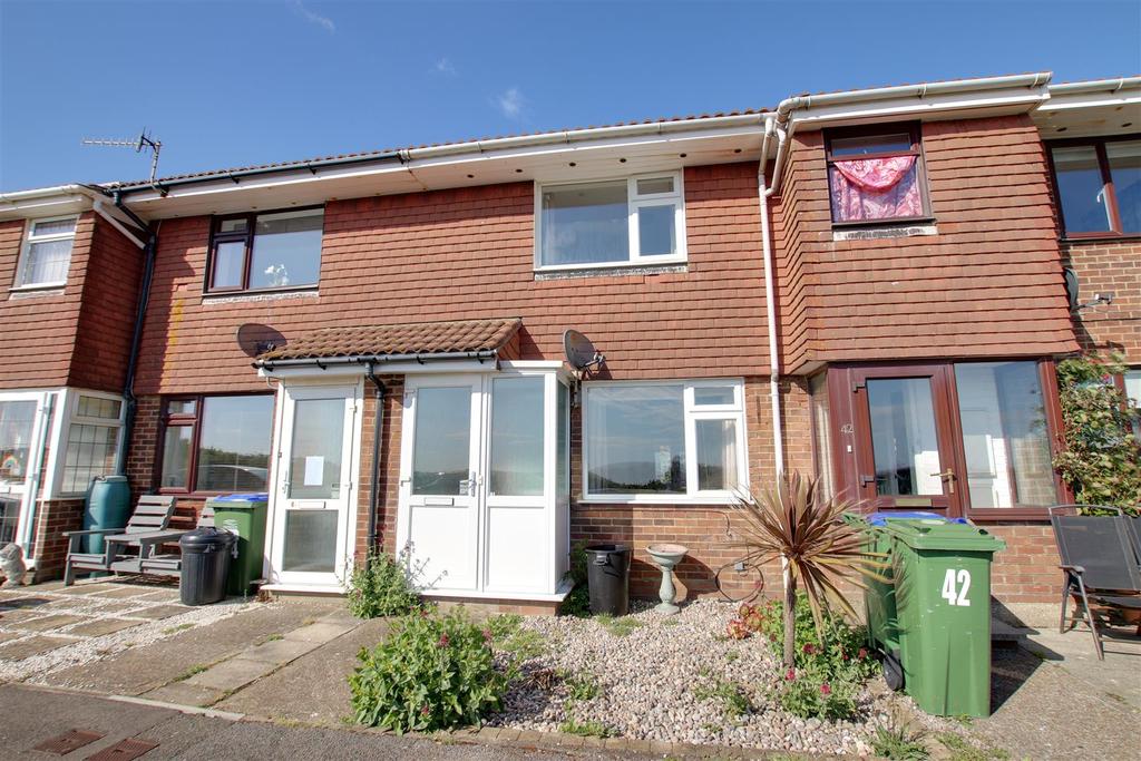 St. Crispians, Seaford 2 bed terraced house £1,250 pcm (£288 pw)
