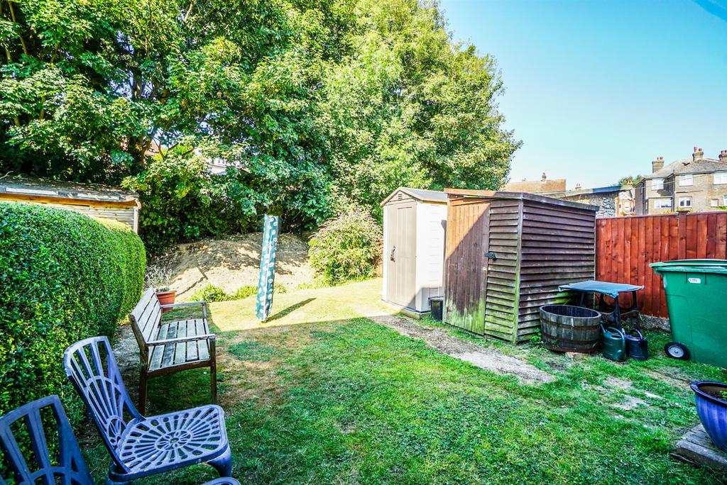 Fearon Road, Hastings 3 bed semidetached house £320,000