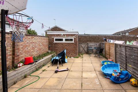 1 Coleridge Close, Goring By Sea, Worthing, BN12 6LD