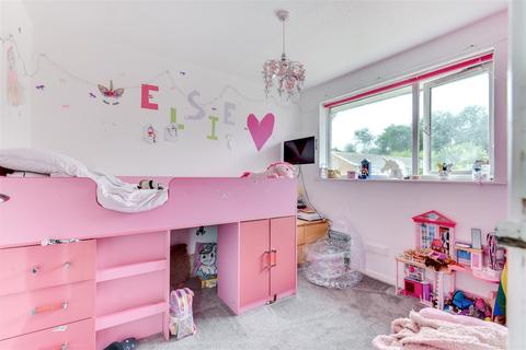 1 Coleridge Close, Goring By Sea, Worthing, BN12 6LD