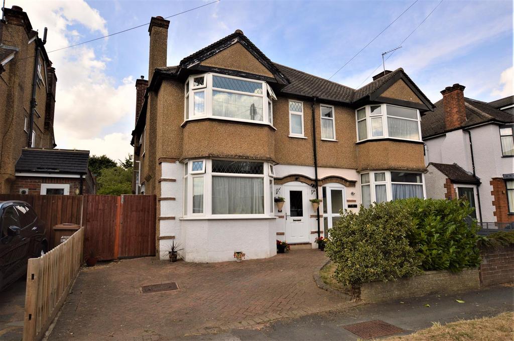 Frankland Road, Croxley Green... 3 bed semidetached house £650,000