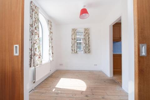1 Hambleton Garth, Easingwold, York, YO61 3EY