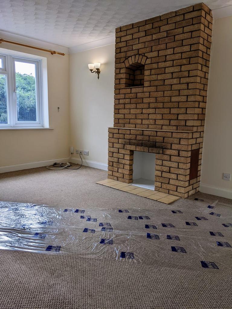 Pendlebury Drive, Leicester, LE2 3 bed detached house £995 pcm (£230 pw)