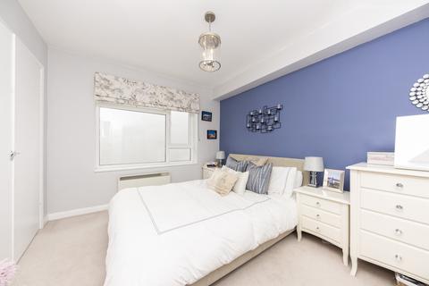 1 bedroom flat to rent - Gwynne Court, SW20